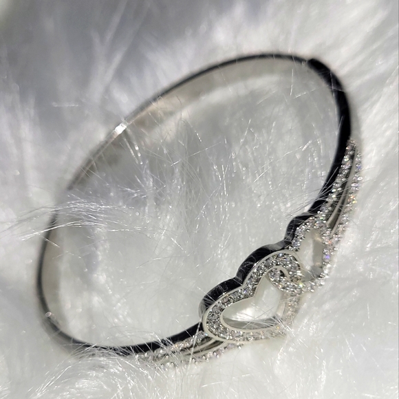 beautiful heart rhinestone bracelet - Picture 1 of 3